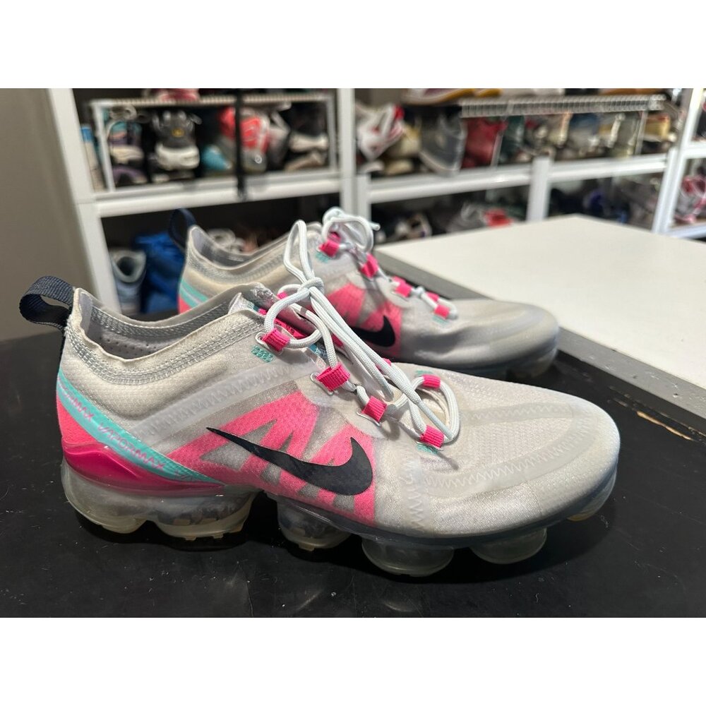 Nike Women's Airmax plus shoes 9 - Gray, Pink, and Teal